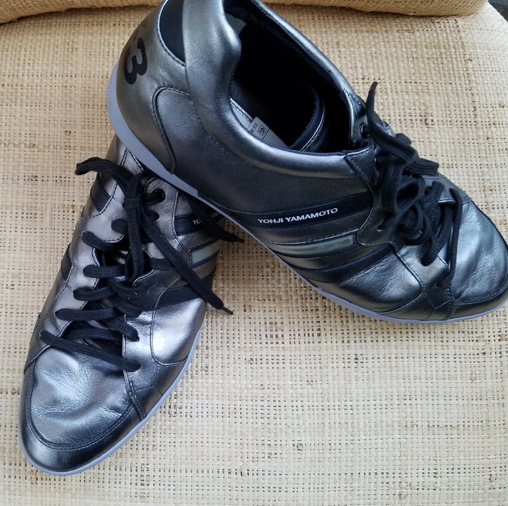 Mens "Y-3 Yohji Yamamoto" Sneakers - Picture 3 of 5